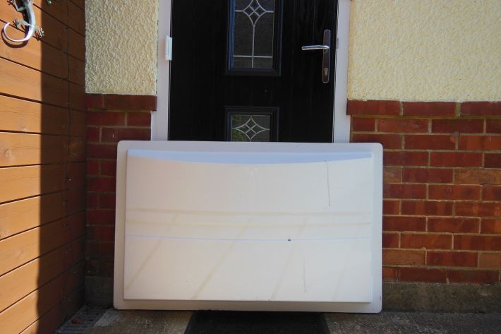 Easy to use flood protection barrier